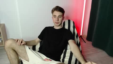 Snapshot of cute_brian chatting on 10/22/25, 02:28 Im Brian online show from 10/22/25, 02:28