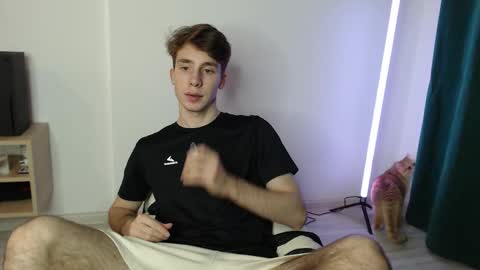 Snapshot of cute_brian chatting on 11/10/25, 04:17 Im Brian online show from 11/10/25, 04:17