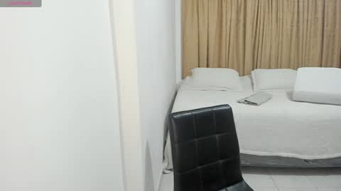 Snapshot of cute_brunett chatting on 01/09/25, 03:15 Sara online show from 01/09/25, 03:15