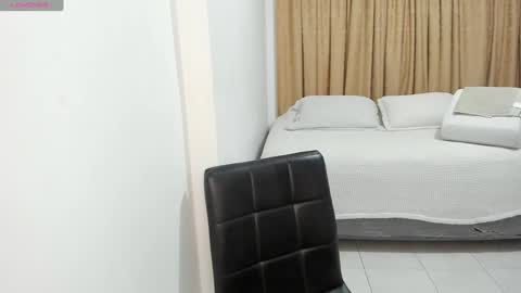 Snapshot of cute_brunett chatting on 02/04/25, 02:39 Sara online show from 02/04/25, 02:39