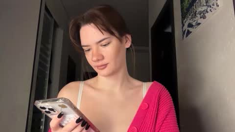 Snapshot of cute_bubbles chatting on 12/20/25, 06:59 cute_bubbles online show from 12/20/25, 06:59