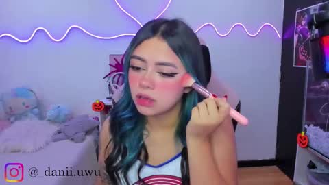 Snapshot of cute_dani__ chatting on 10/25/25, 10:23 Dani online show from 10/25/25, 10:23