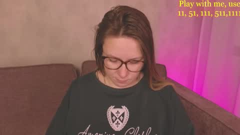 Everyday stream in the same time online show from 11/05/25, 01:27