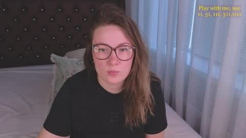 Everyday stream in the same time online show from 04/28/26, 02:27