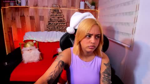    Independent Model online show from 12/05/24, 11:07