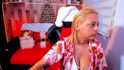    Independent Model online show from 12/09/24, 12:45