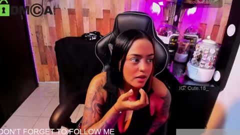 Snapshot of cute_elii chatting on 04/15/26, 02:29 Independent Model online show from 04/15/26, 02:29