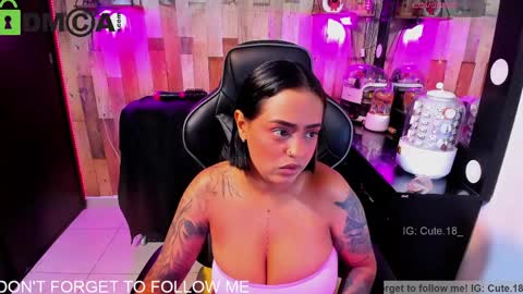Snapshot of cute_elii chatting on 04/21/26, 01:42 Independent Model online show from 04/21/26, 01:42