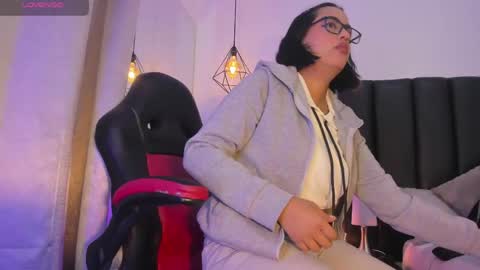 Snapshot of cute_elii chatting on 05/01/26, 11:48 Independent Model online show from 05/01/26, 11:48