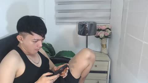 Snapshot of cute_enzo24 chatting on 12/10/24, 09:01 cute_enzo24 online show from 12/10/24, 09:01
