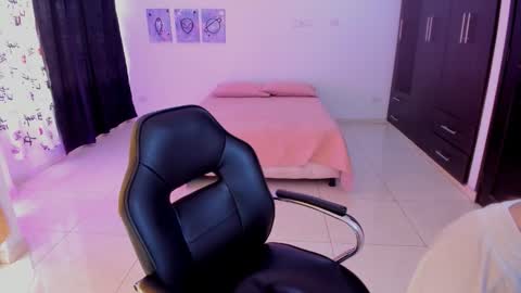 Snapshot of cute_fox_1 chatting on 01/07/26, 03:36 Bella Fox online show from 01/07/26, 03:36