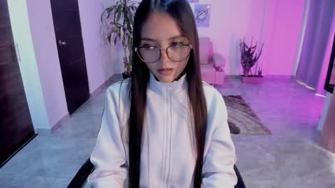 Snapshot of cute_fox_1 chatting on 02/24/26, 03:10 Bella Fox online show from 02/24/26, 03:10