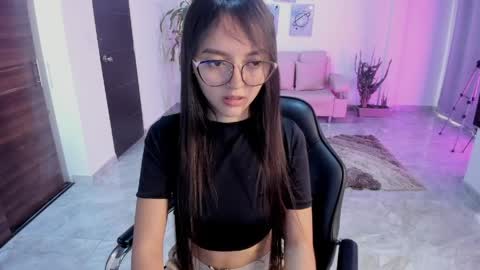 Snapshot of cute_fox_1 chatting on 04/02/26, 02:58 Bella Fox online show from 04/02/26, 02:58