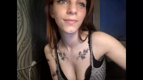cute_foxis online show from 05/13/26, 12:19