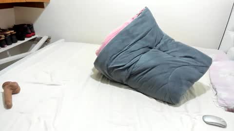 Snapshot of cute_gee43 chatting on 01/13/26, 07:35 cute_gee43 online show from 01/13/26, 07:35