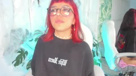 Sofa  online show from 10/10/25, 09:03