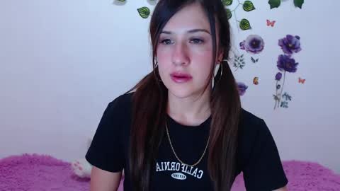 Snapshot of cute_isaa chatting on 04/22/26, 11:17 Isabella online show from 04/22/26, 11:17