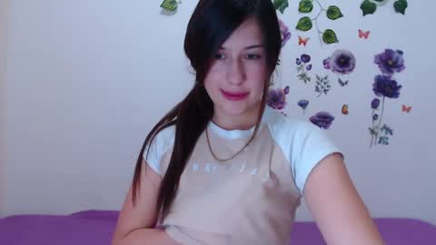 Snapshot of cute_isaa chatting on 05/05/26, 02:52 Isabella online show from 05/05/26, 02:52