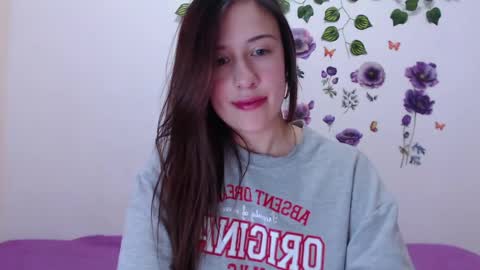 Snapshot of cute_isaa chatting on 05/07/26, 11:10 Isabella online show from 05/07/26, 11:10