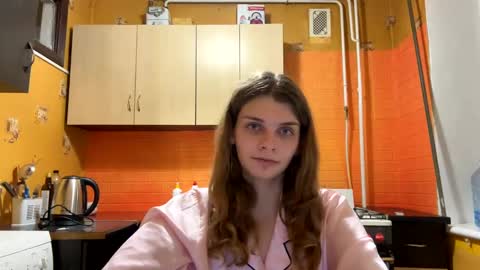 cute_kitte online show from 01/02/25, 10:44