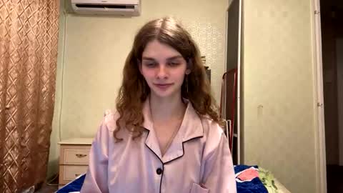 cute_kitte online show from 09/30/25, 06:35