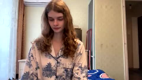 cute_kitte online show from 11/21/25, 01:21