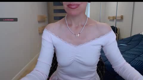 Snapshot of cute_lion_ chatting on 10/19/25, 11:11 cute_lion_ online show from 10/19/25, 11:11