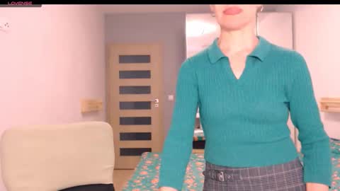 cute_lion_ online show from 01/14/26, 11:16