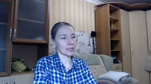 cute_lion_ online show from 06/17/26, 01:12