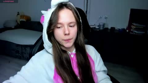 Snapshot of cute_little_ass chatting on 04/20/26, 04:10 Emily online show from 04/20/26, 04:10