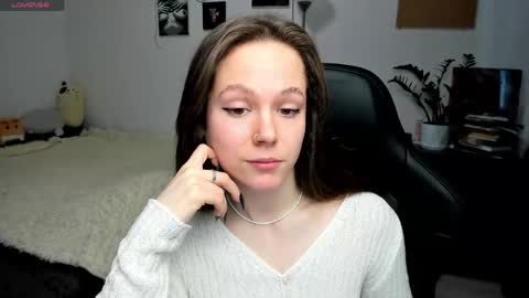 Snapshot of cute_little_ass chatting on 05/01/26, 11:04 Emily online show from 05/01/26, 11:04