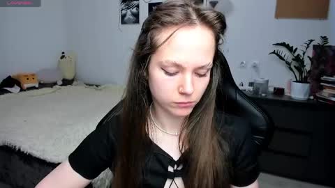 Snapshot of cute_little_ass chatting on 05/02/26, 12:10 Emily online show from 05/02/26, 12:10