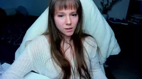 Snapshot of cute_little_ass chatting on 05/20/26, 03:07 Emily online show from 05/20/26, 03:07