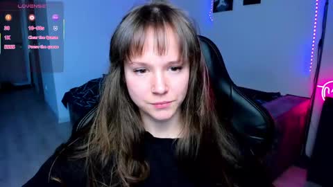 Snapshot of cute_little_ass chatting on 05/26/26, 03:19 Emily online show from 05/26/26, 03:19