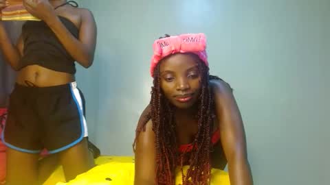 cute_lorna online show from 04/17/26, 11:13