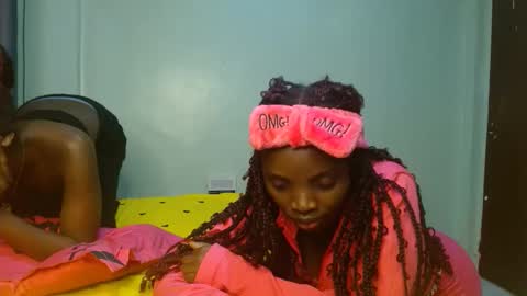 cute_lorna online show from 04/17/26, 11:41