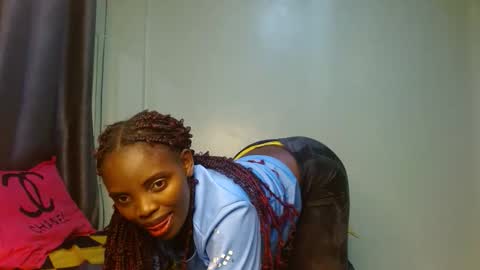cute_lorna online show from 04/23/26, 12:26