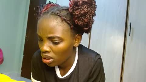 cute_lorna online show from 04/28/26, 02:27
