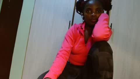 cute_lorna online show from 04/29/26, 02:37