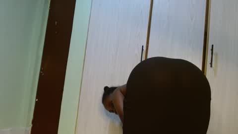 cute_lorna online show from 05/03/26, 09:43