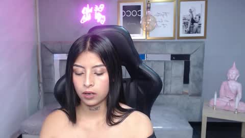 Martina online show from 10/22/25, 07:57