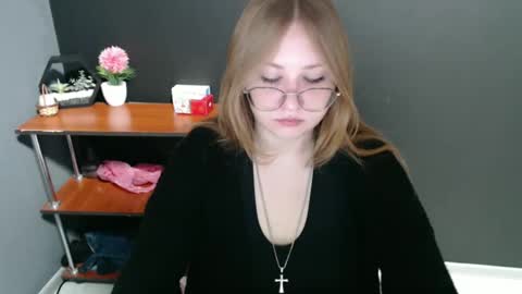 Veronica online show from 12/16/24, 07:26