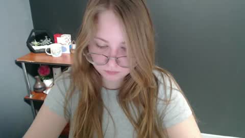 Veronica online show from 12/20/24, 11:00