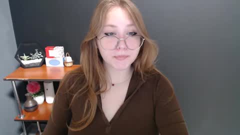 Veronica online show from 12/26/24, 07:24