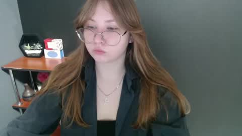 Veronica online show from 01/29/25, 07:25