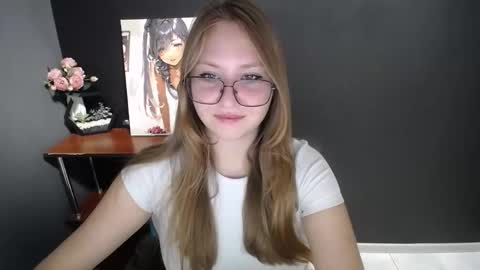 Veronica online show from 10/16/25, 07:53