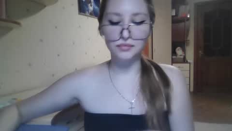 Veronica online show from 03/11/26, 07:42