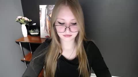 Veronica online show from 03/13/26, 07:59