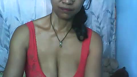 Snapshot of cute_moll chatting on 02/14/25, 11:42 murielle online show from 02/14/25, 11:42