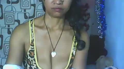Snapshot of cute_moll chatting on 03/15/26, 04:35 murielle online show from 03/15/26, 04:35